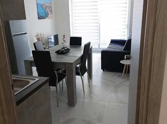 Dom wakacyjny 54 One By Rw San Julian's *